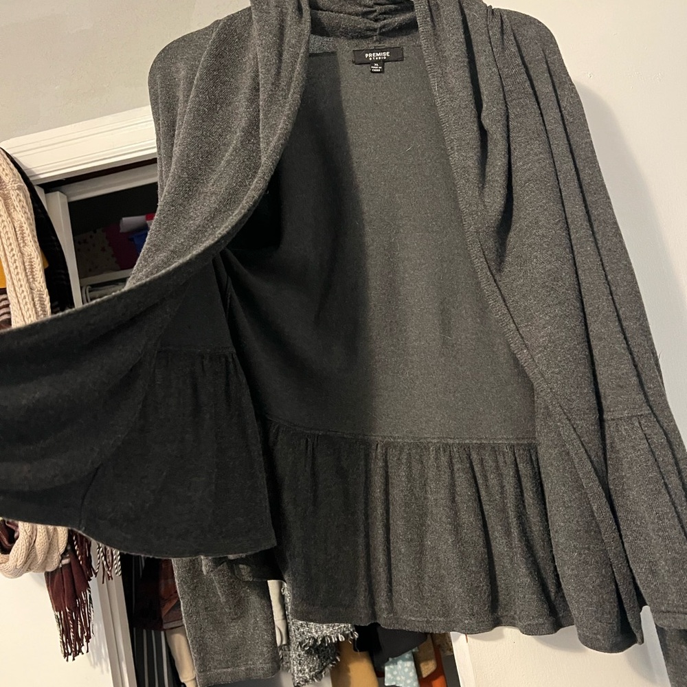 Elegant Heather Gray Women's Cardigan